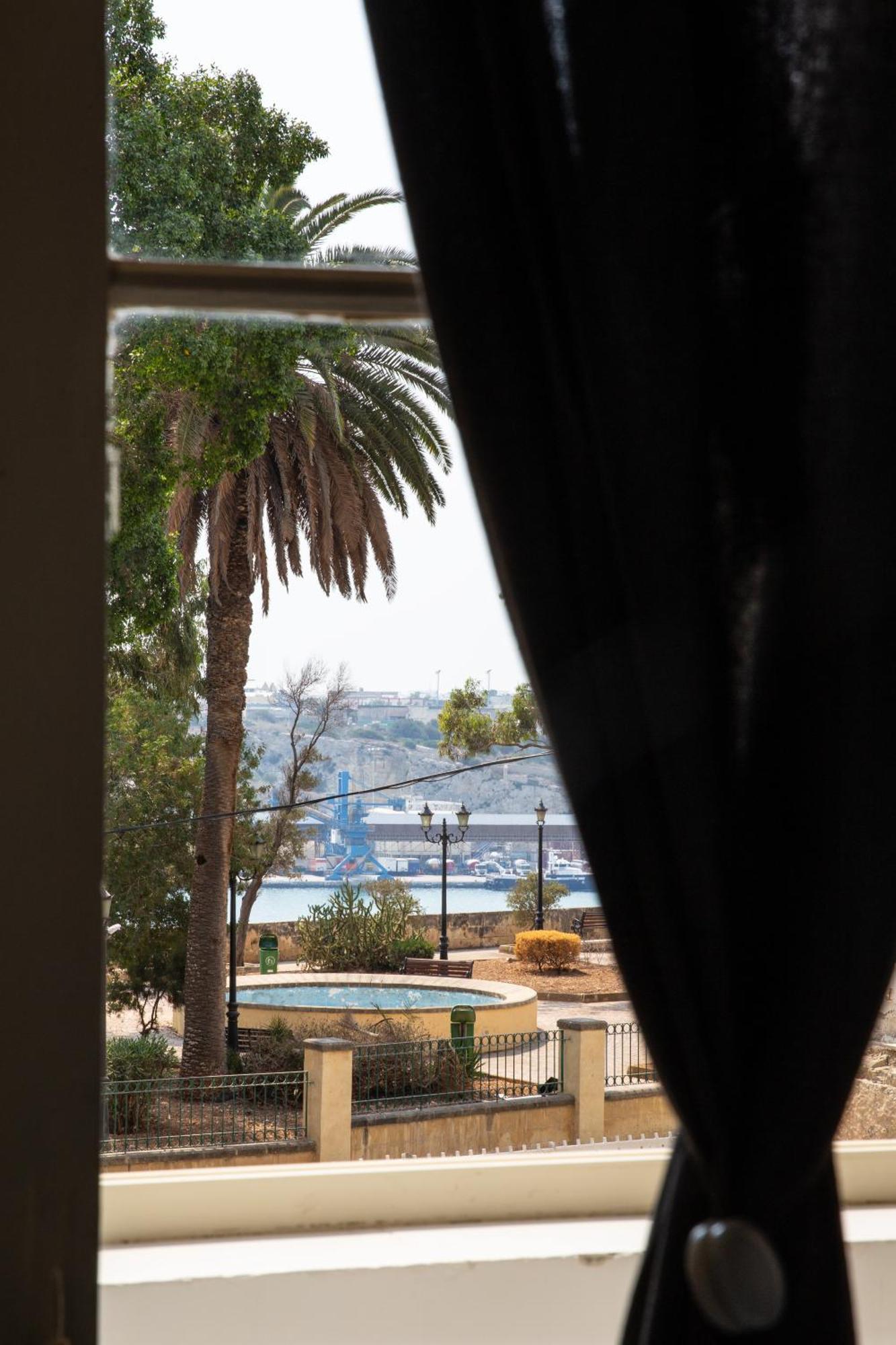 Valletta Waterfront 2 Beds Flat By Arcobnb Il-Furjana Dış mekan fotoğraf